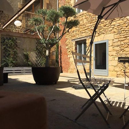 Nouveau : Le Puits De Sarlat Luaran gambar