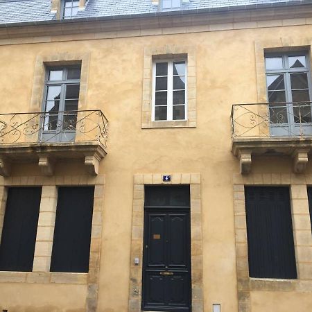 Nouveau : Le Puits De Sarlat Luaran gambar