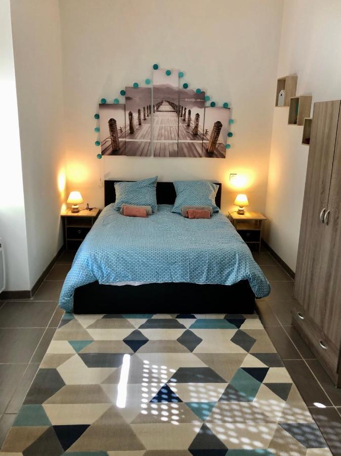Nouveau : Le Puits De Sarlat Luaran gambar