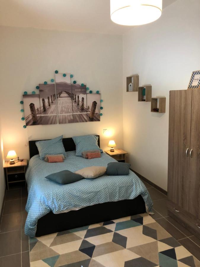Nouveau : Le Puits De Sarlat Luaran gambar