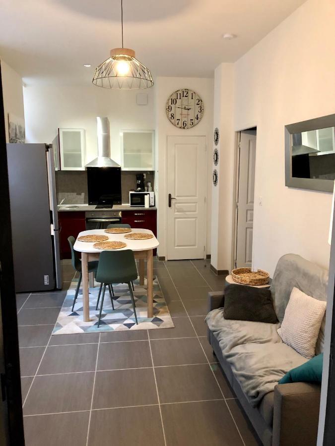 Nouveau : Le Puits De Sarlat Luaran gambar