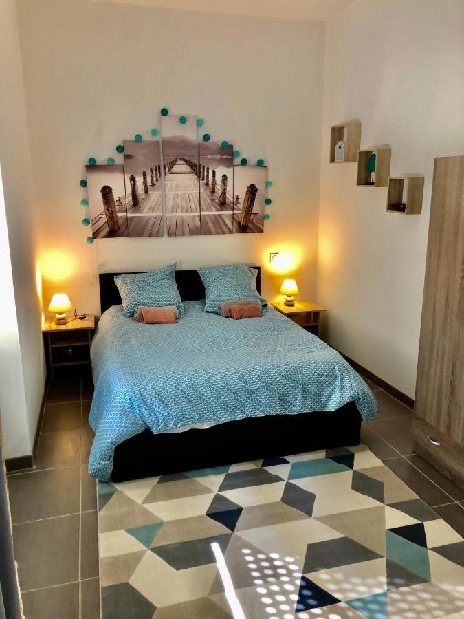 Nouveau : Le Puits De Sarlat Luaran gambar